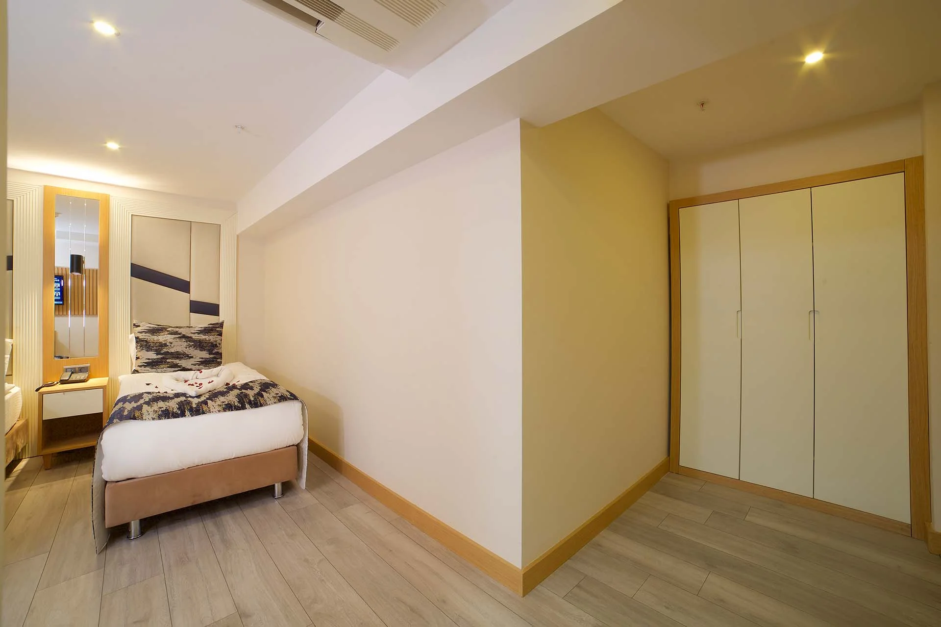Economy Triple room